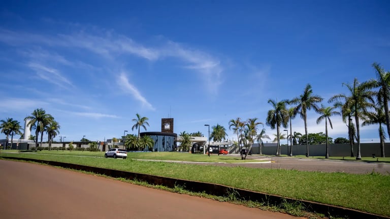 Condomínio Sun Lake em Londrina. ArchEstate (CRECI 10249-J).