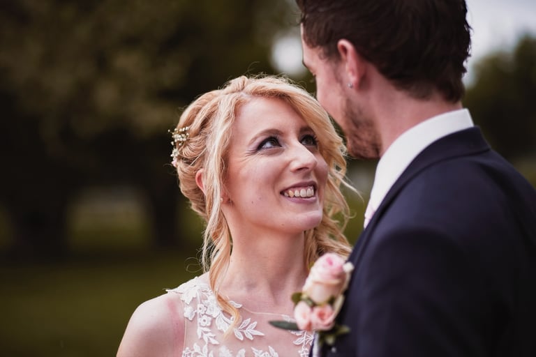 Hochzeit Braut Bräutigam Brautpaar Hochzeitsfotografie