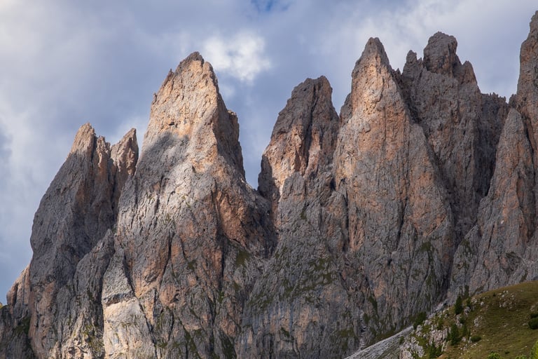 Profilo dolomitico della cresta del Gruppo Puez - Odle