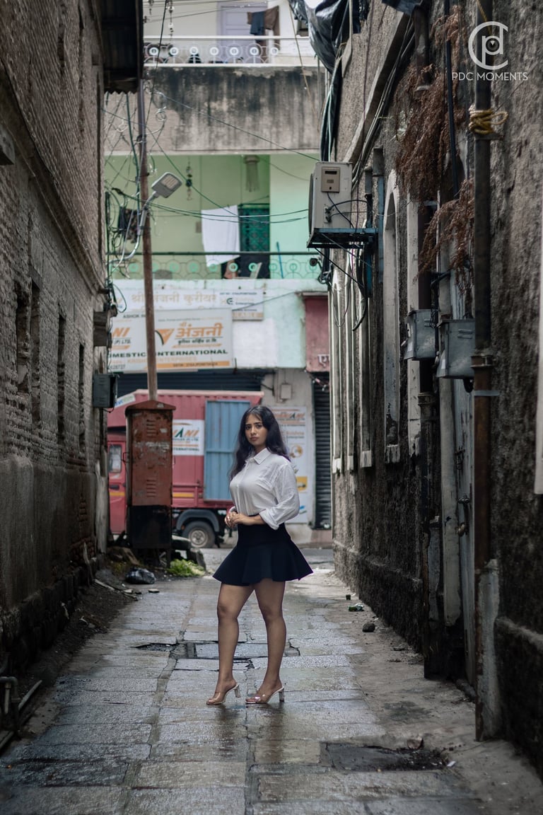 Jayasmurti outdoor fashion portrait in white shirt and black skirt, natural light PDC Moments fashion photography