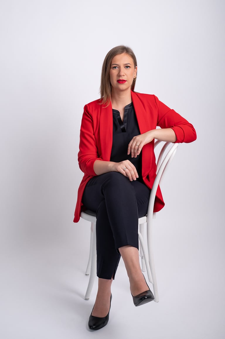 Asmeninė fotosesija, verslo fotosesija, vizualas verslui, fotosesija studijoje, fotografas Vilniuje, profilio nuotrauka