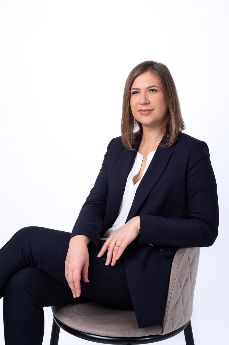 Asmeninė fotosesija, verslo fotosesija, vizualas verslui, fotosesija studijoje, fotografas Vilniuje, profilio nuotrauka