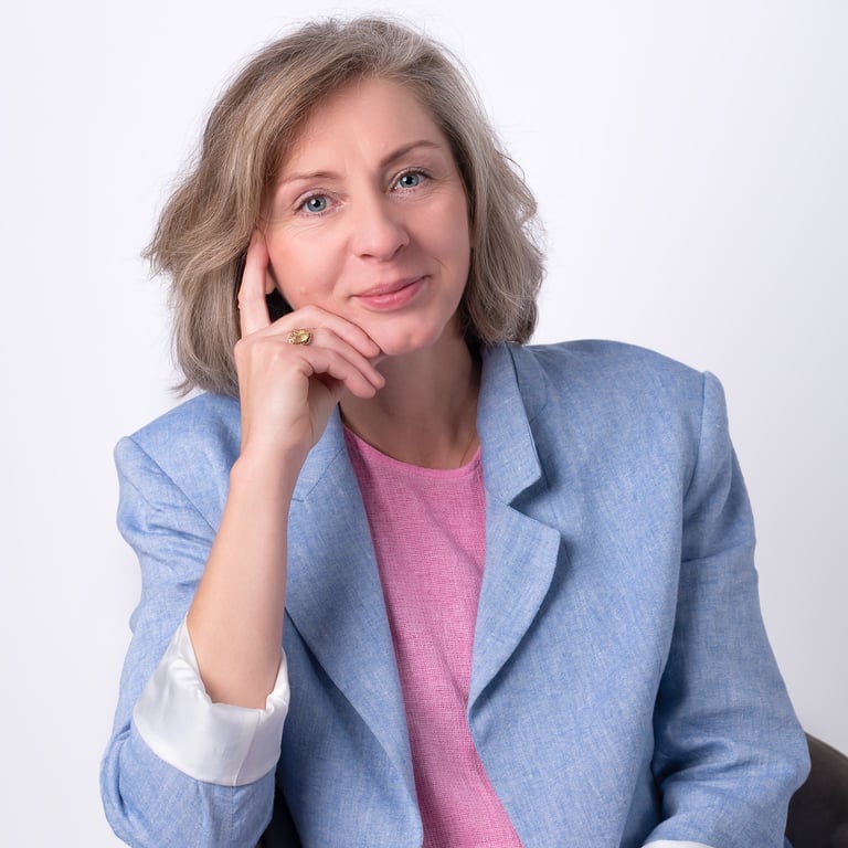 Asmeninė fotosesija, verslo fotosesija, vizualas verslui, fotosesija studijoje, fotografas Vilniuje, profilio nuotrauka