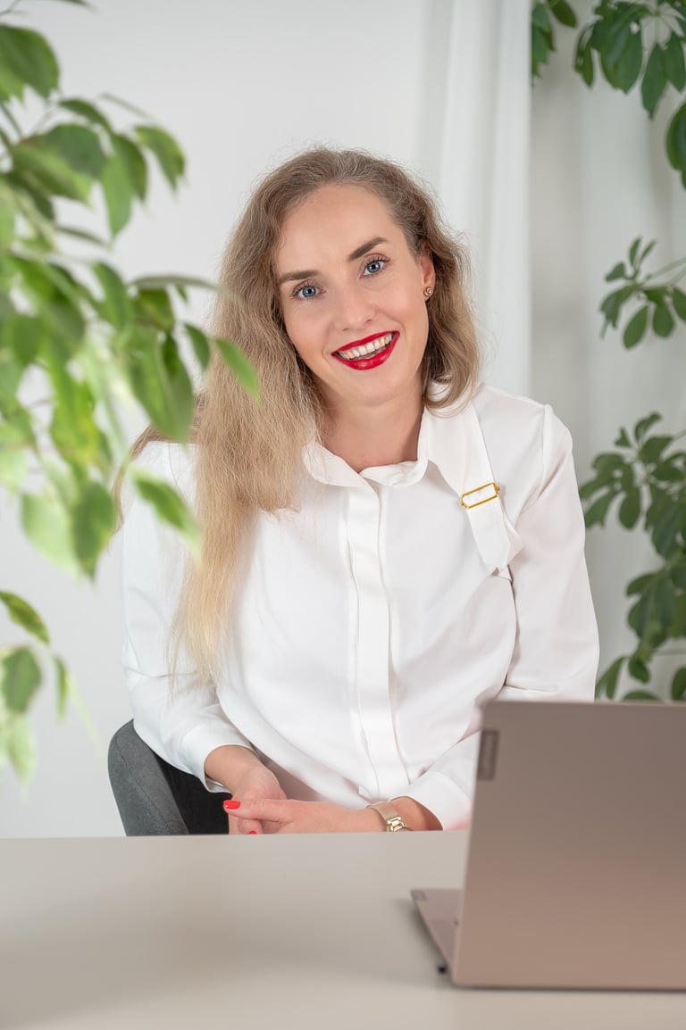 Asmeninė fotosesija, moterų fotografija, asmeninės nuotraukos, profilio nuotraukos, verslo portretai
