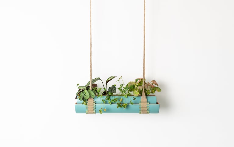 Sangles tissées à la main en chanvre et laiton, pour jardinières en céramique.
