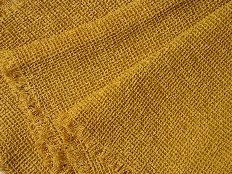 Écharpe tissée à la main, tissu nids d'abeille en coton et teinture végétale.
