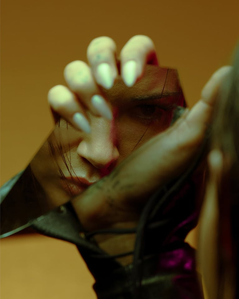 Portrait d'Alix réalisé en studio à Paris