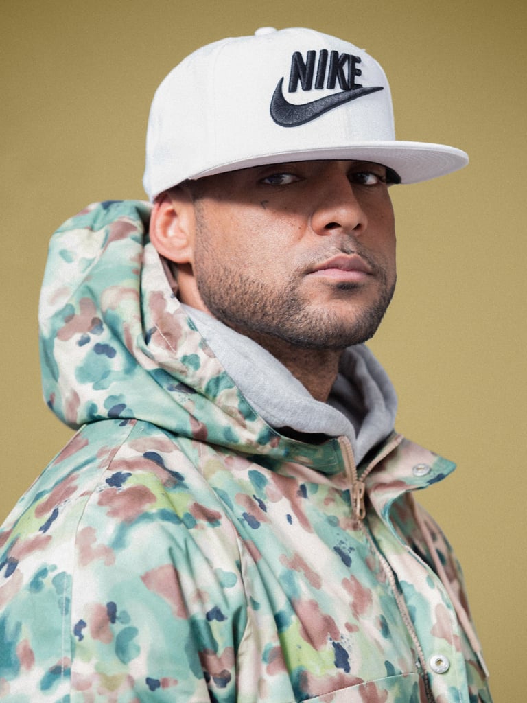 Portrait du rappeur Booba réalisé en studio à Paris