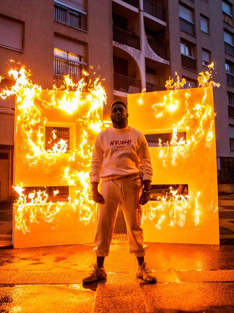 Portrait du rappeur Mac Tyer réalisé en studio à Paris