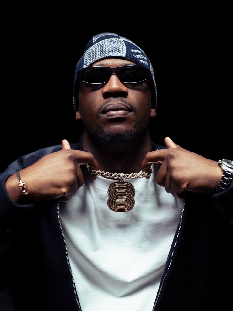 Portrait du rappeur SDM réalisé en studio à Paris