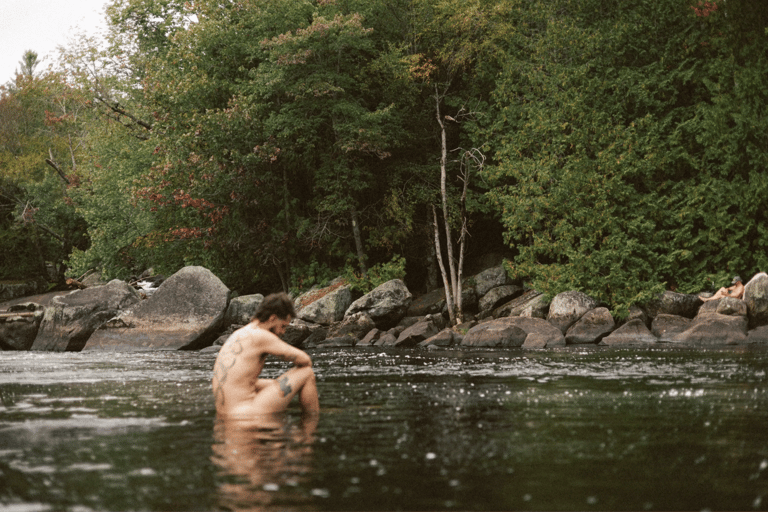 Chutes Ste Marguerite de l'Estérel - Photo boudoir homme nu en studio, lumière tamisée — Belle Tronche Montréal 