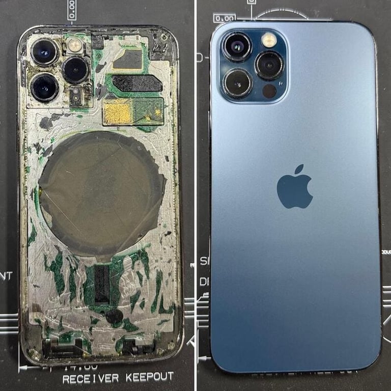 Iphone 12 pro sin la tapa mostrando antes de ser reparado y el mismo telefono reparado en la segunda imagen 