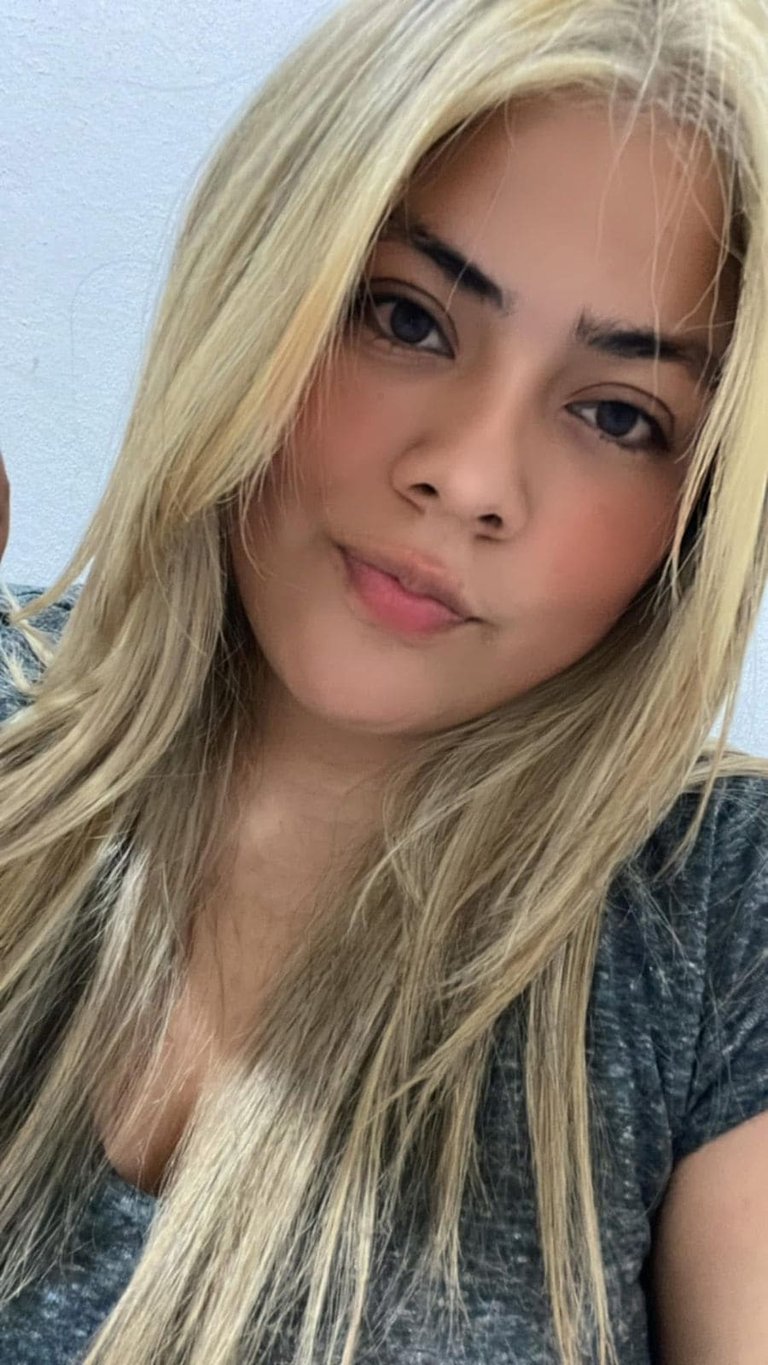 Magali Ramos nails artist en santa anita tlaquepaque manicurista en guadalajara