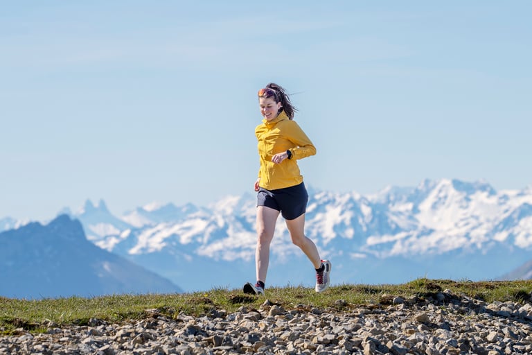 Coach trail, route, préparation physique femme diplômée - sanchis floriane