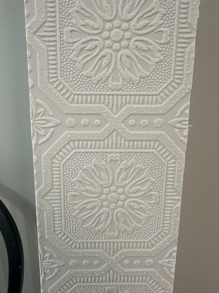 paintable-textured-wallpaper-installed-close-up