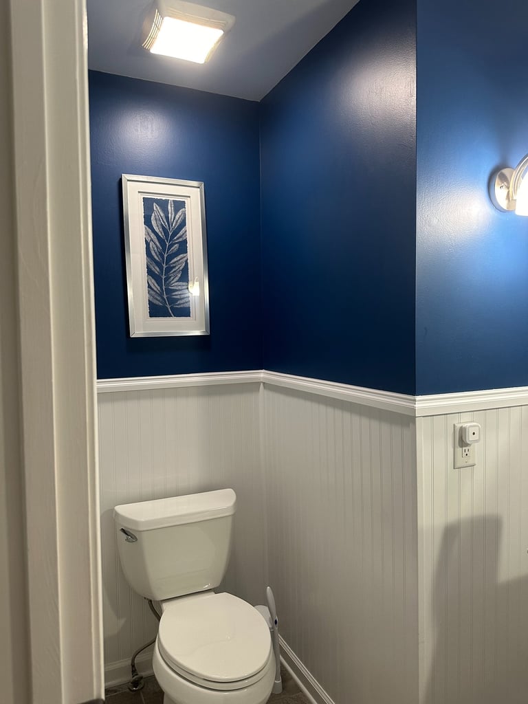 Small half bathroom before DIY wall stenciling makeover