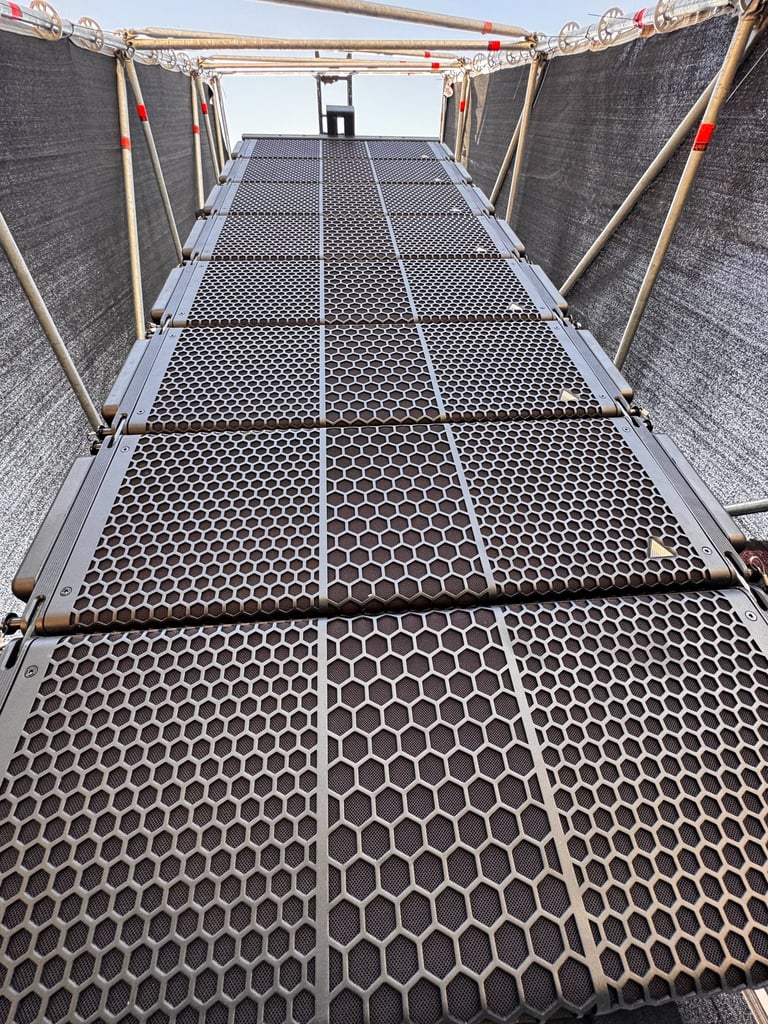 profesyonel ses sistemleri  Adamson D&B yamaha line array  hoparlör yamaha cl5 mixer digico shure