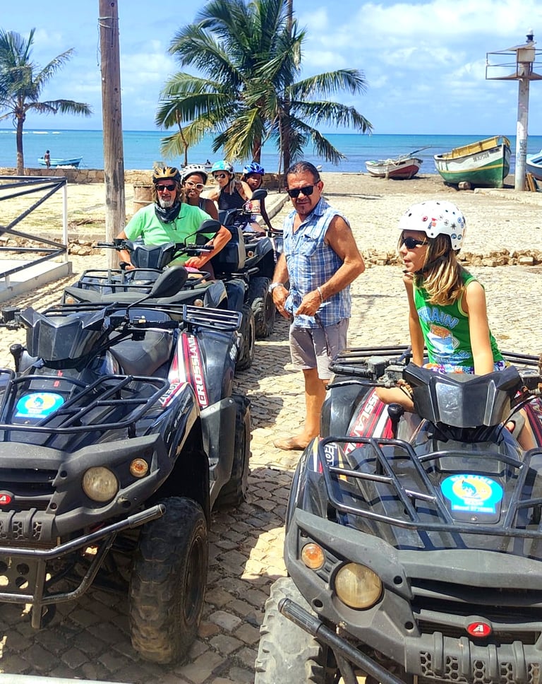 Noleggio quad sull’Isola di Maio con vista sull’oceano: un’avventura autentica tra sentieri sterrati