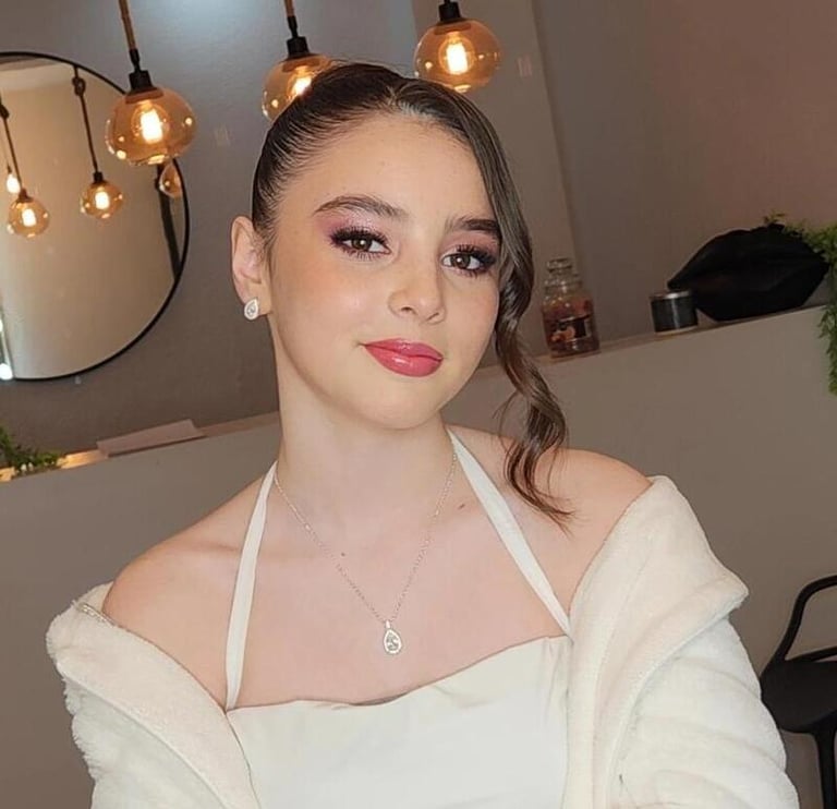 peinado hecho por paula tapia makeup  estilista profesional en hermosillo