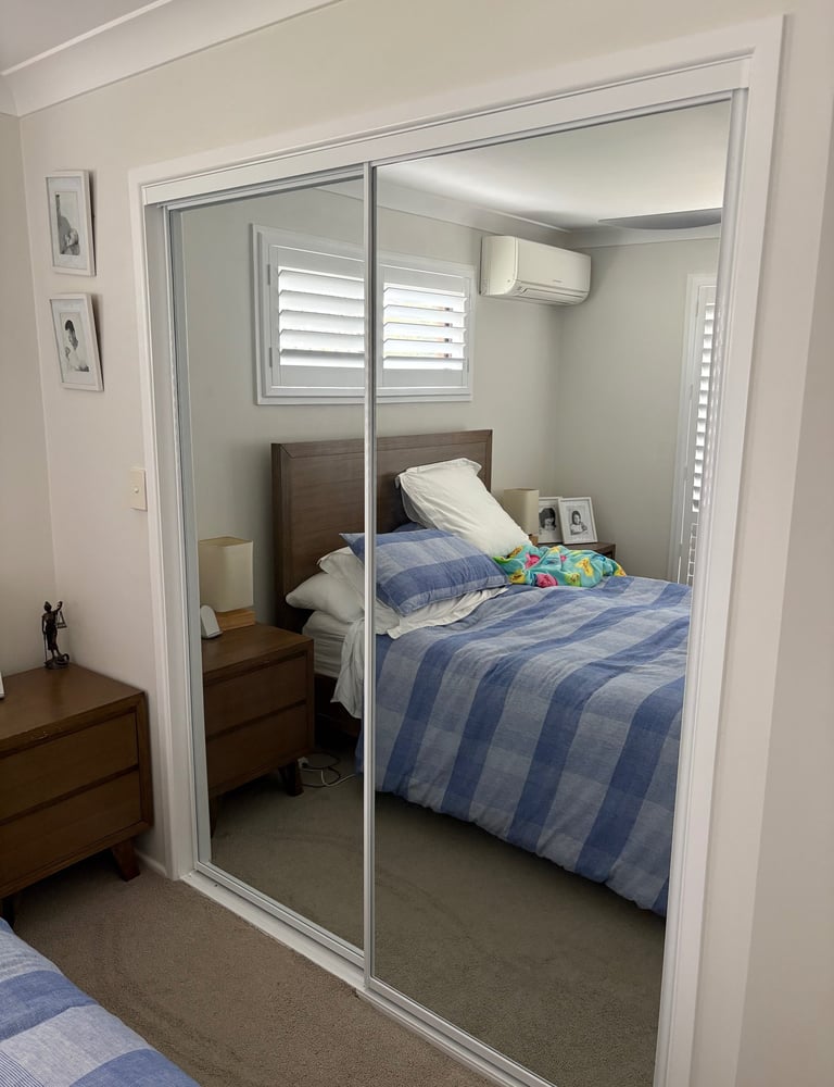 Fully framed wardrobe door