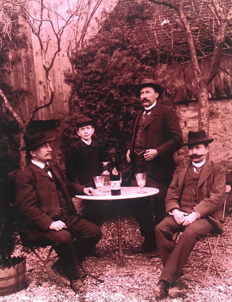 georges et marcel lanquetin jardin 4 grande rue Pontalier table avec l'absinthe georges lanquetin