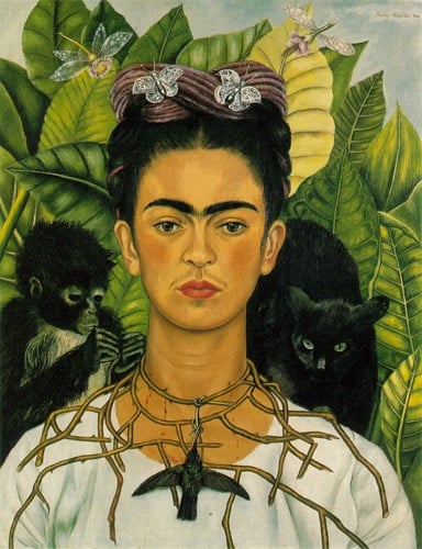 Famoso autorretrato de Frida Kahlo, com elementos que simbolizam dor física e emocional, representan