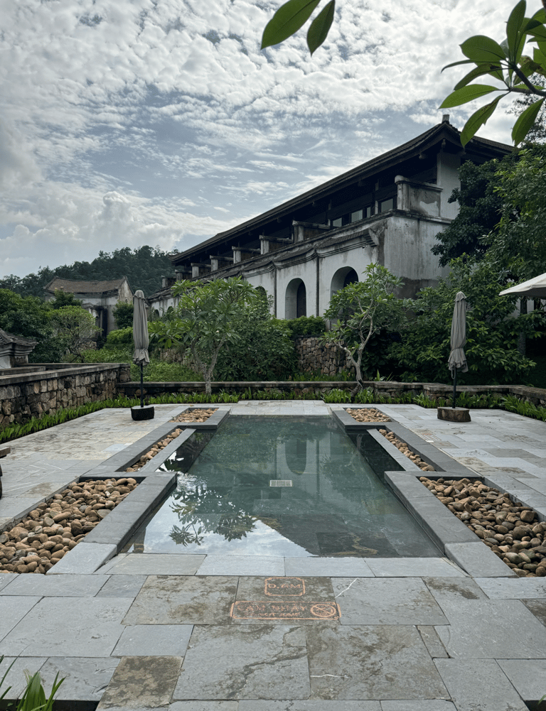 รีวิว Legacy Yen Tu M Gallery Collection Review