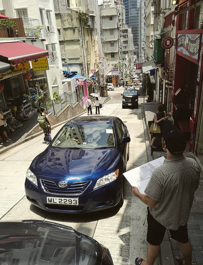 City sketcher Evgeny Bondarenko in Hong Kong