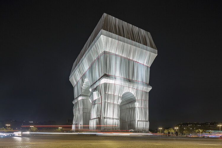 Christo e Jeanne-Claude – Dupla de artistas conhecida por suas grandiosas instalações em espaços