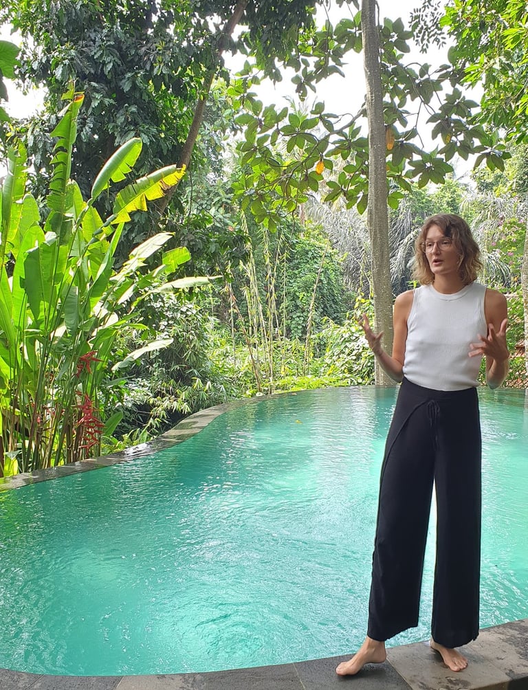 Julia Dencker, Expertin für inneren Frieden - Bali, Indonesia.