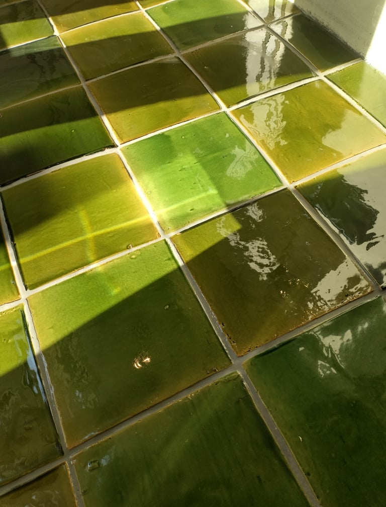 getegelde vloer met oud hollandse tegels