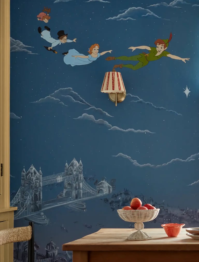 Papier peint représentant Peter Pan et les enfants volant au dessus de Londres
