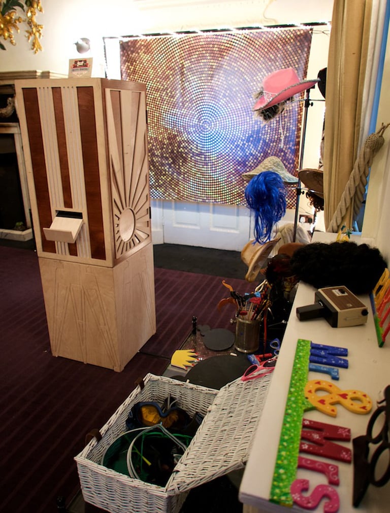 accessoires photo amusants pour invités lors d’une animation photobooth