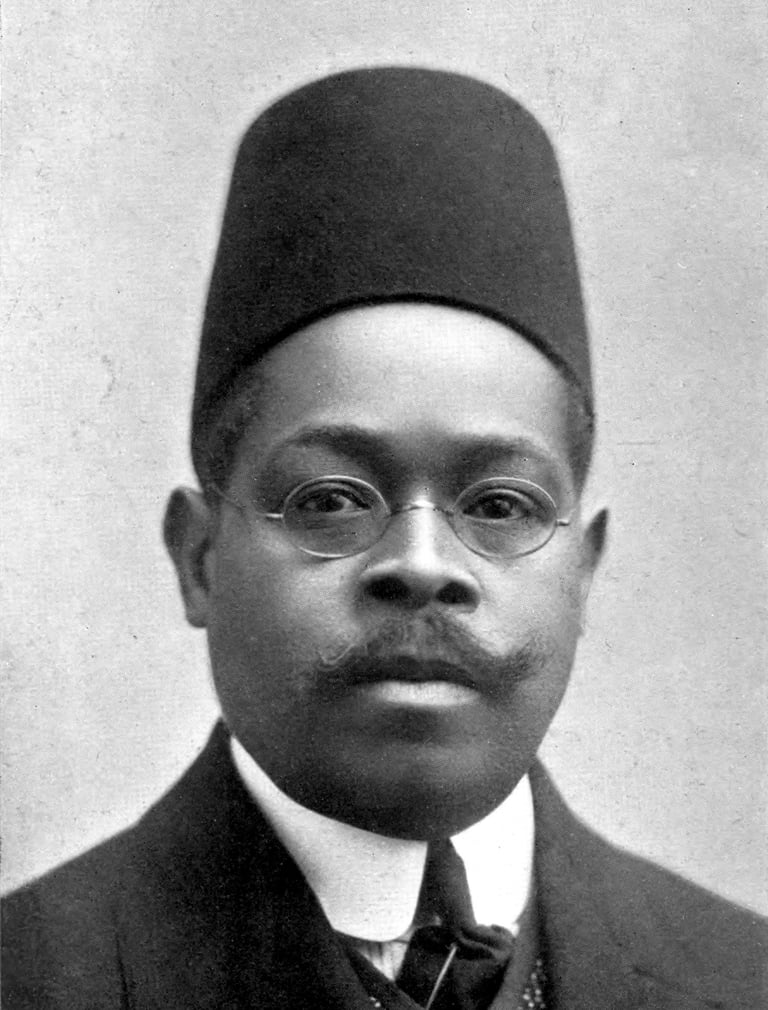 Photo of Duse Mohamed the journalist.