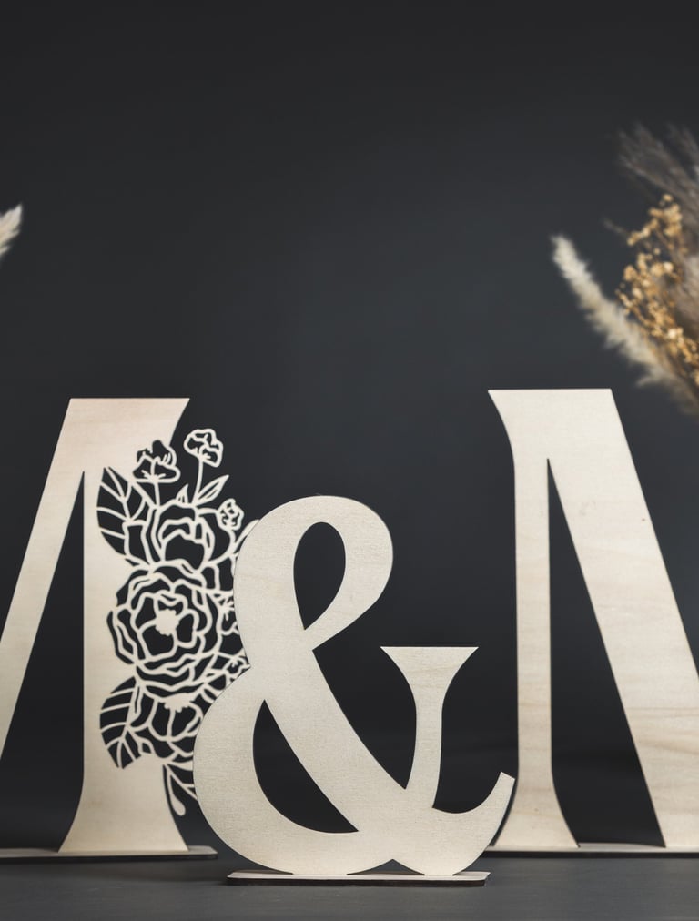 Initiales de mariages en bois. Déco de mariages