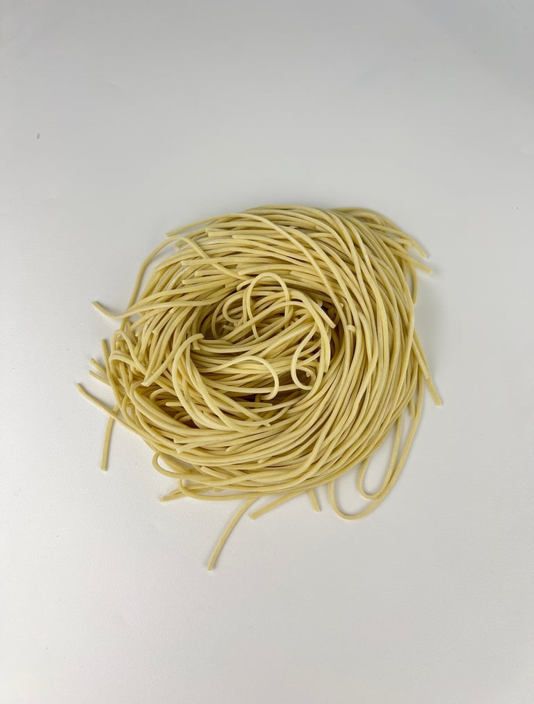 Mie basah lurus khas Depot Mie Ayam RATU