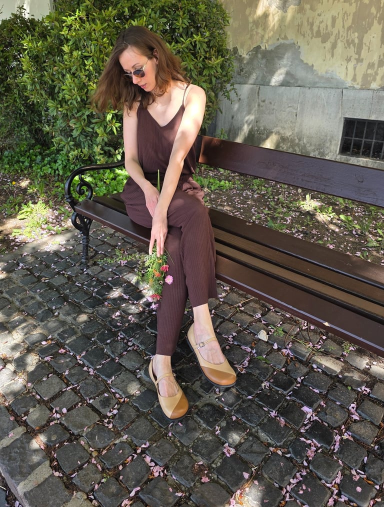 érzékeny és széles lábúaknak kifejlesztett elegáns cipő