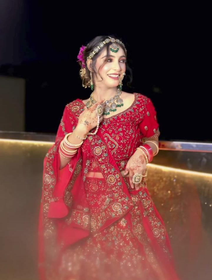 Bridal Photoshoot with Traditional Wedding Makeup
