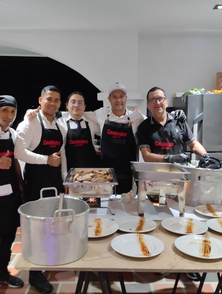 Trabajo en equipo en candelabro parrilla