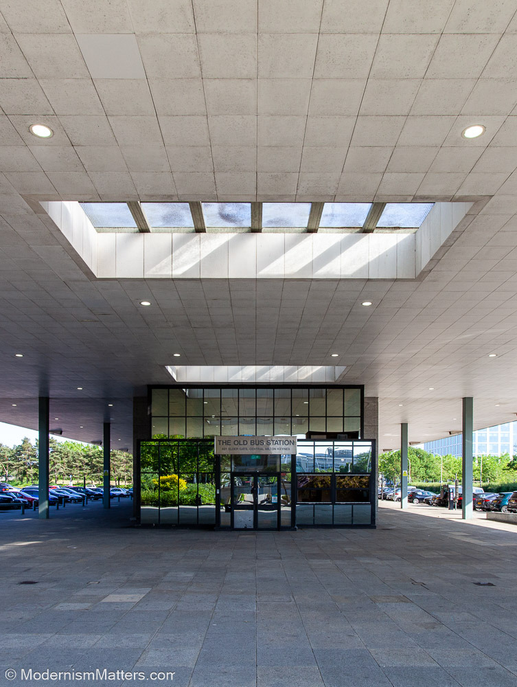 Former bus station ● Milton Keynes, UK ● Derek Yeadon - Milton Keynes Development Corporation ● 1982-1983
