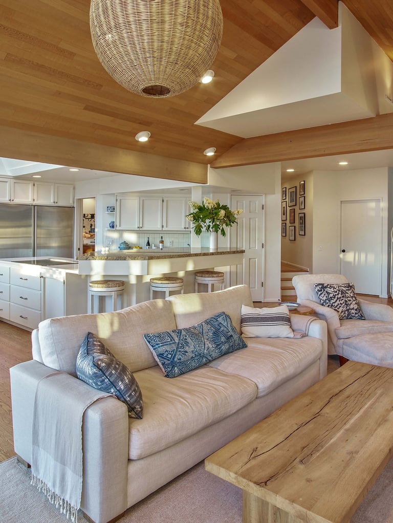real-estate-photo-editing-furniture-cleanup 