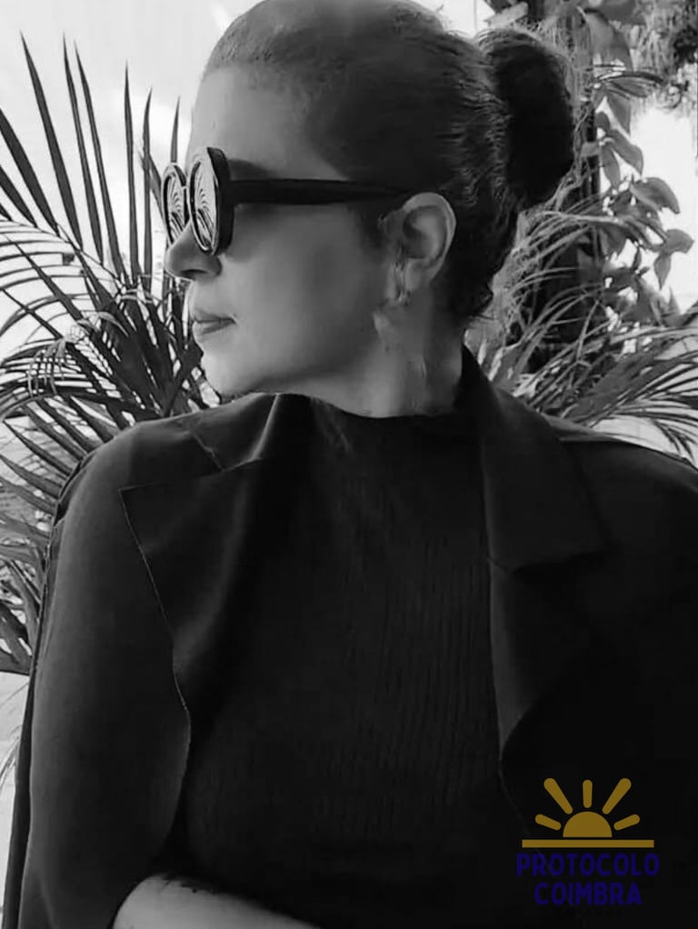 Foto de perfil de la administradora del sitio, ejecutiva con más de 10 años en las farmacéuticas.