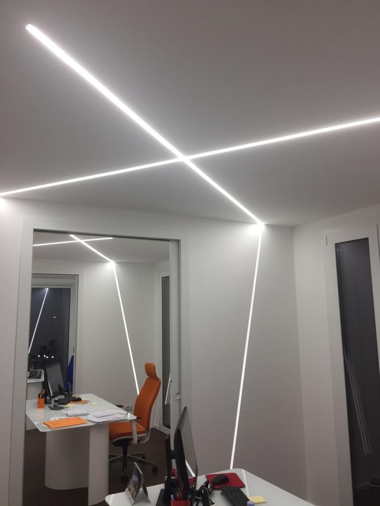 strip-led-su-misura-a-croce