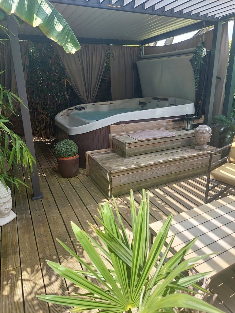 Jacuzzi privatif demeure 1