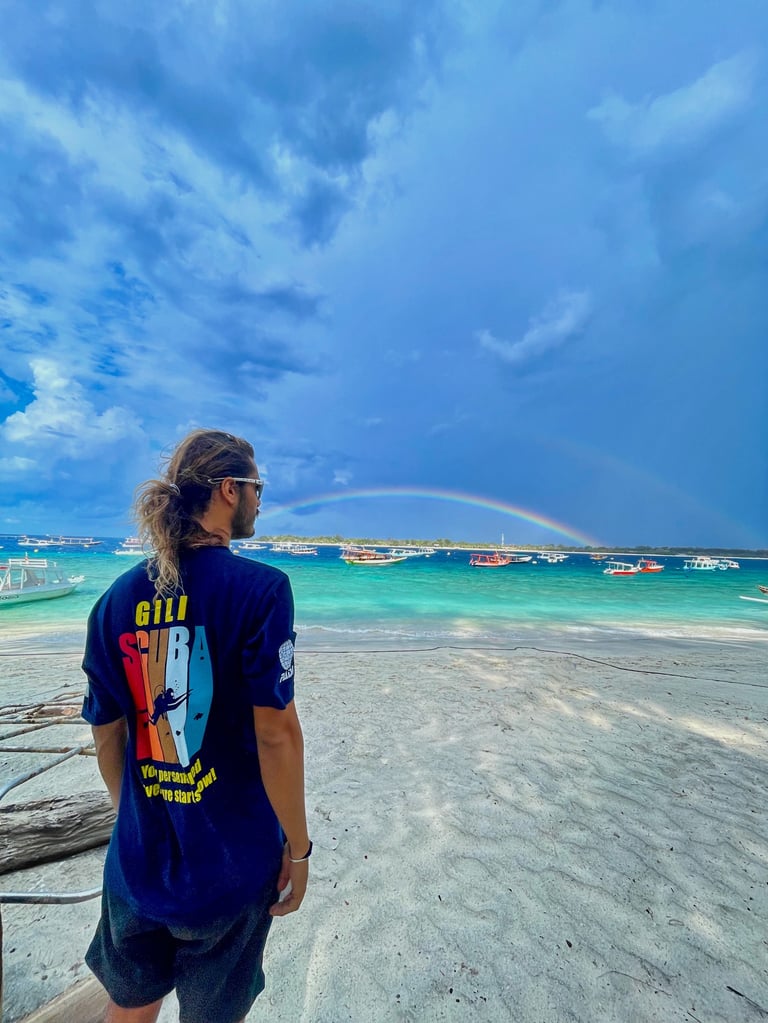 Discover some of the best beaches in Indonesia with crystal-clear turquoise waters in Gili Trawangan.