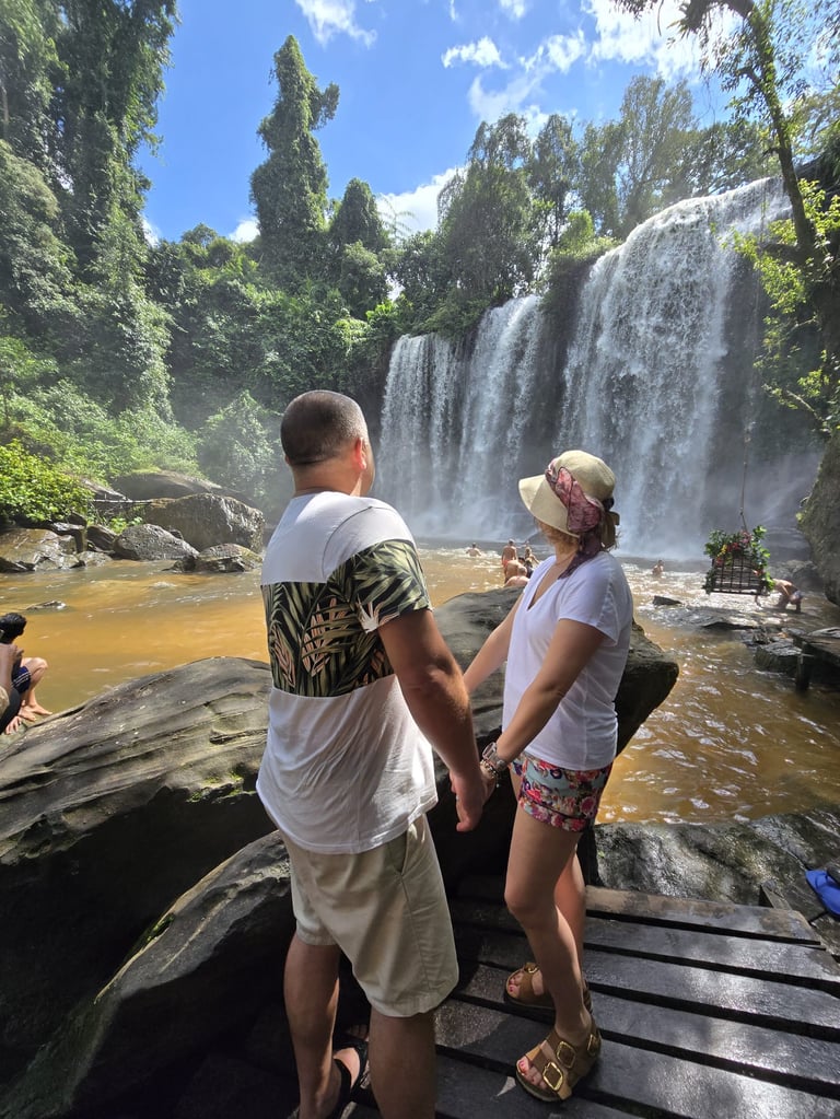 para przy Kulen Waterfall