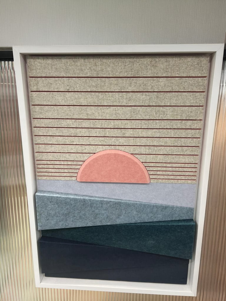 Akustinės dekoratyvinės panelės rėmeliuose DECOSONA su individualiai išpjaustomais raštais