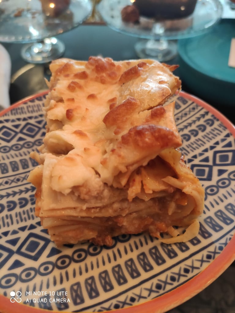 lazanya lasagna dolu tabak