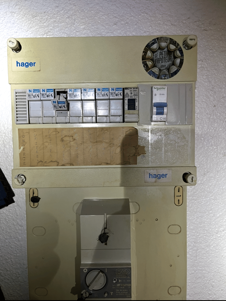 Ancien tableau électrique