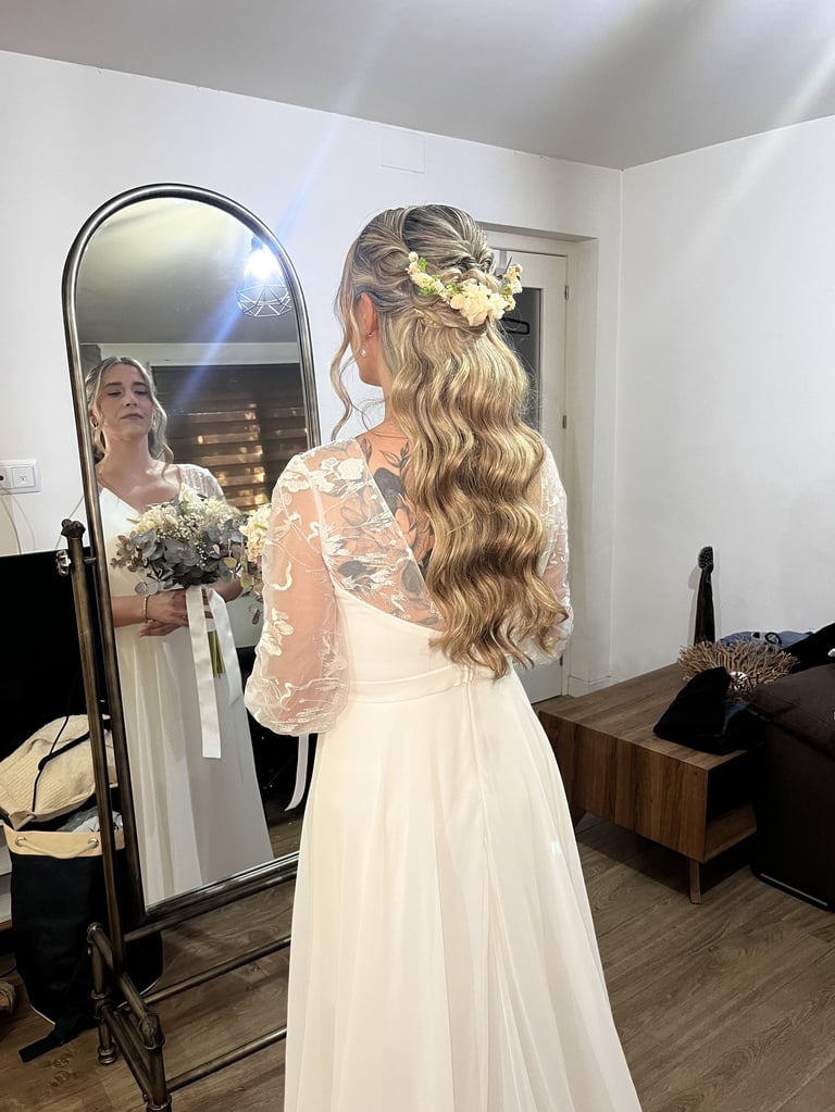 Novia con maquillaje bridal resistente al agua realizado por Lizeth Quevedo